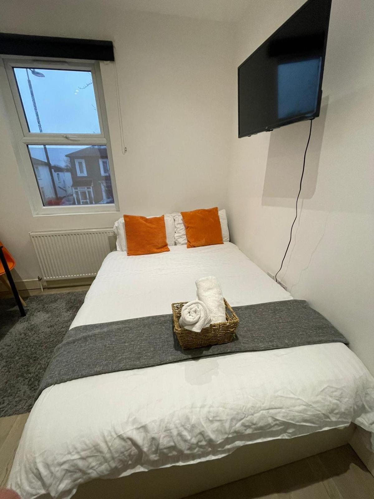 Cozy En-Suite Near Stratford ロンドン エクステリア 写真